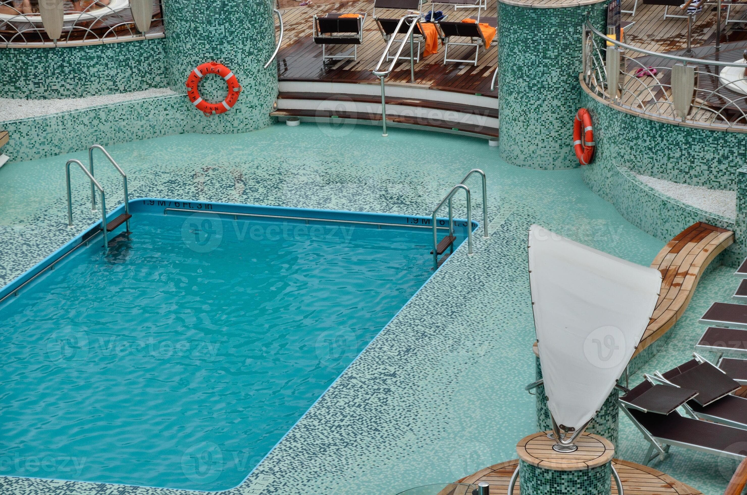 pool on cruise ship
