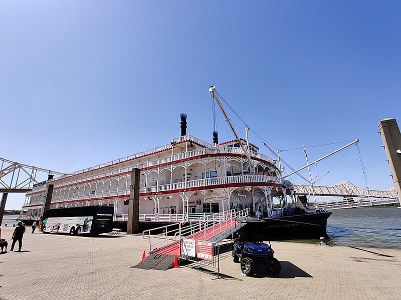 American Countess cruise ship