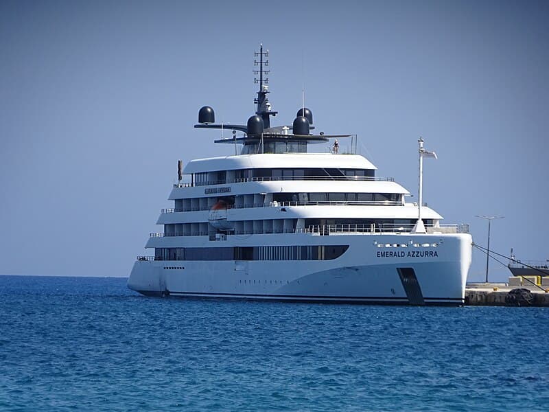 Emerald Azzurra cruise ship