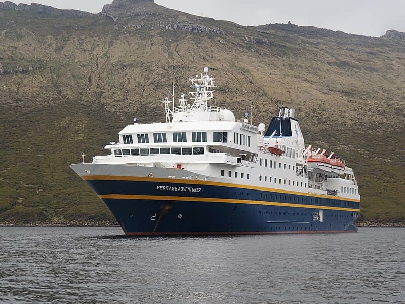 Heritage Adventurer cruise ship