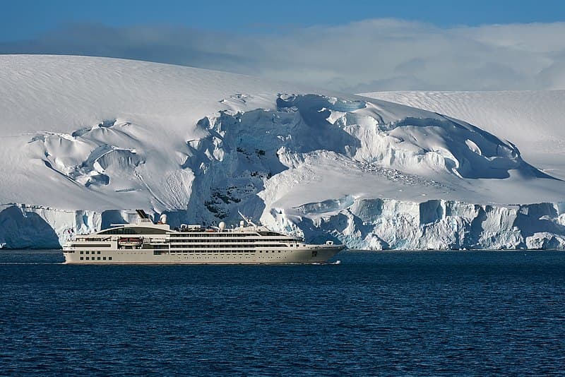 Le Lyrial cruise ship