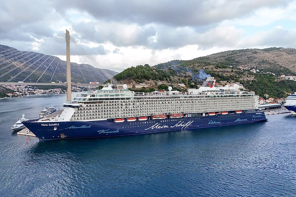 Mein Schiff 6 cruise ship