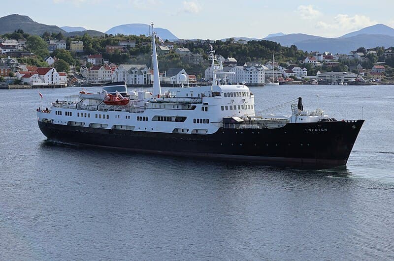 MS Lofoten cruise ship