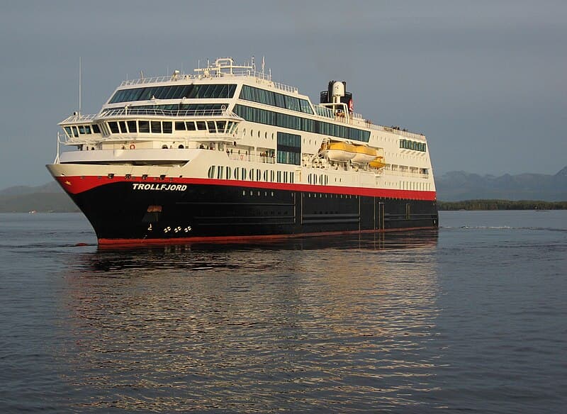MS Trollfjord
