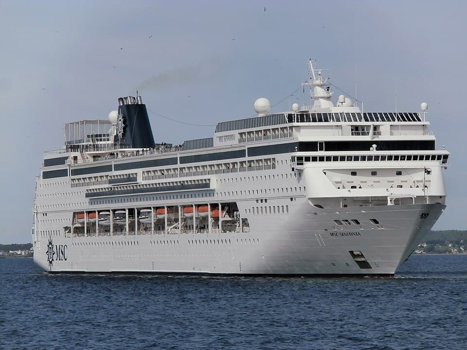 MSC Sinfonia at sea