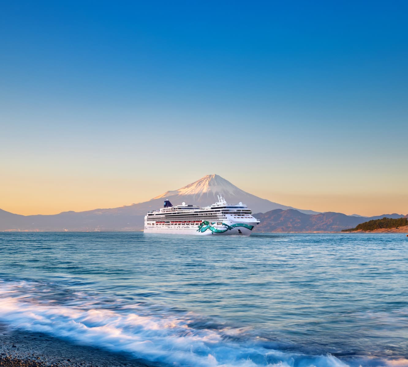 Norwegian Jade sailing from Vancouver, British Columbia