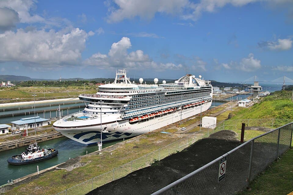 Ruby Princess cruise ship