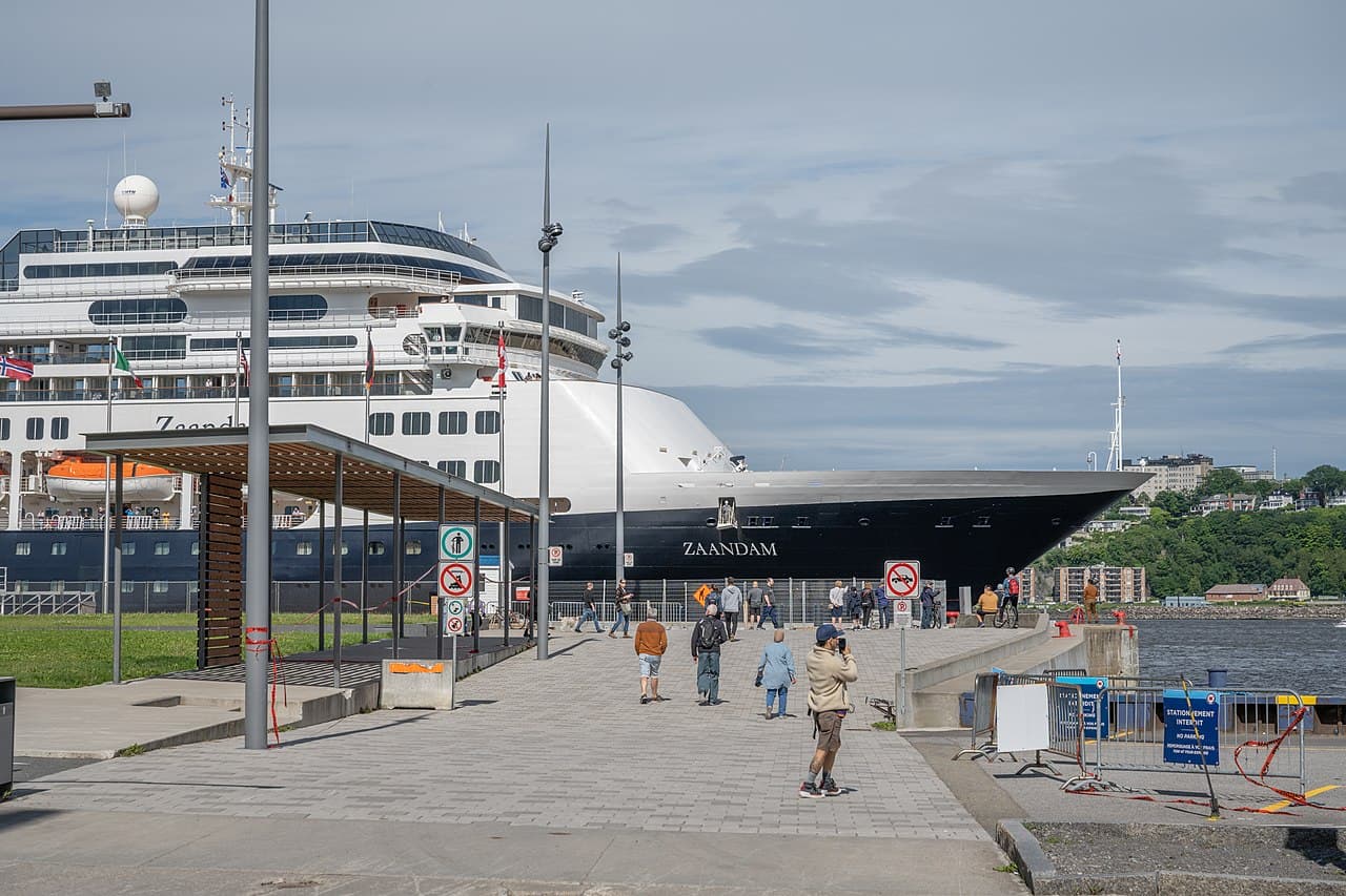 Zaandam cruise ship