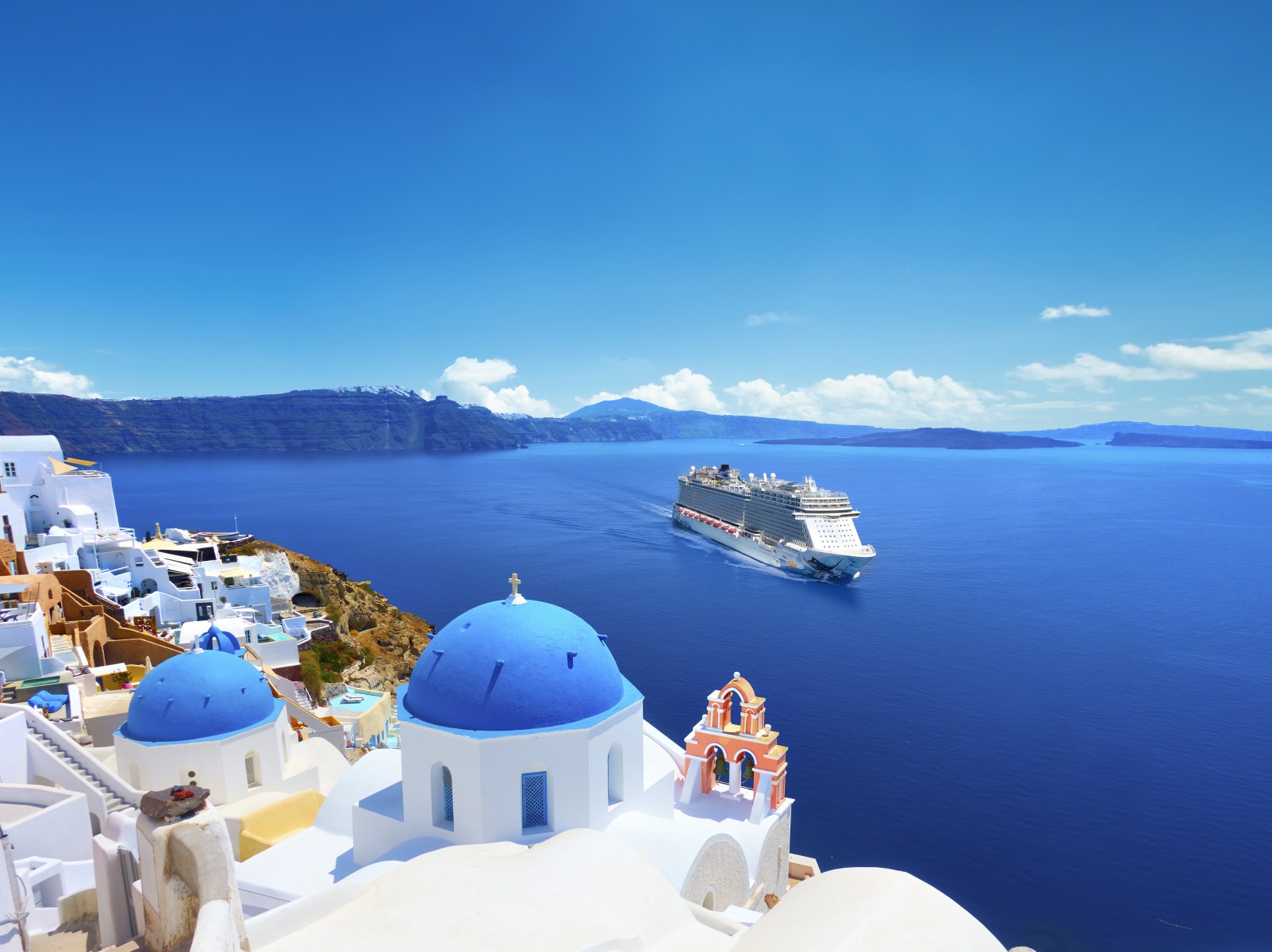 Norwegian Escape, Norwegian Escape - Santorini - Composite
