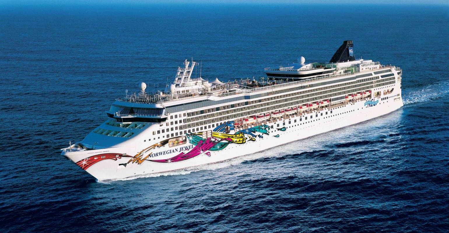 Norwegian Jewel — Norwegian Jewel - Aerial