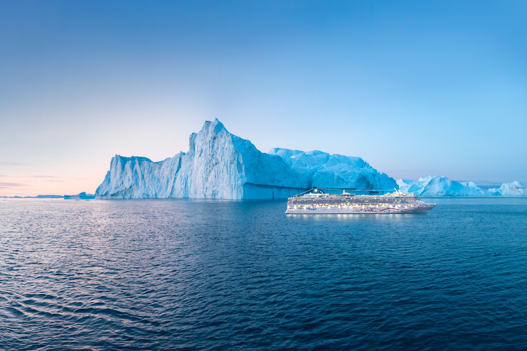 Norwegian Star — Norwegian Star - Antarctica - Composite